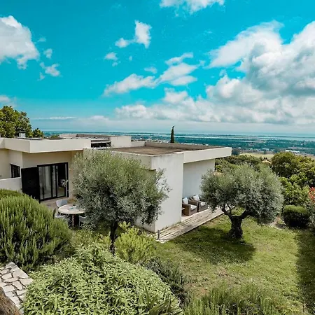 Chambre Privee Dans Une Villa Contemporaine Avec Piscine Et Vue Mer