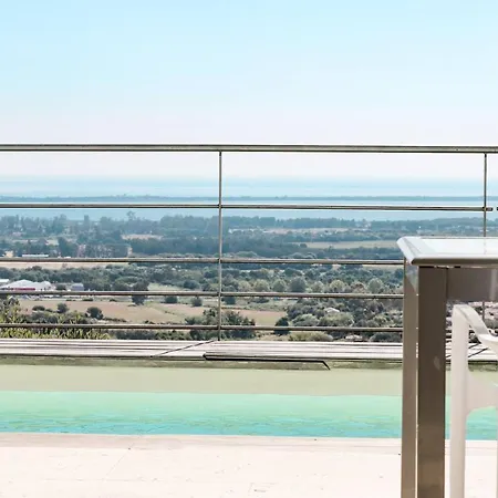 Chambre Privee Dans Une Villa Contemporaine Avec Piscine Et Vue Mer Penzion